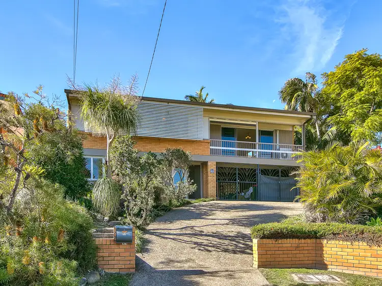 11 Fontaine Street, Stafford Heights QLD 4053