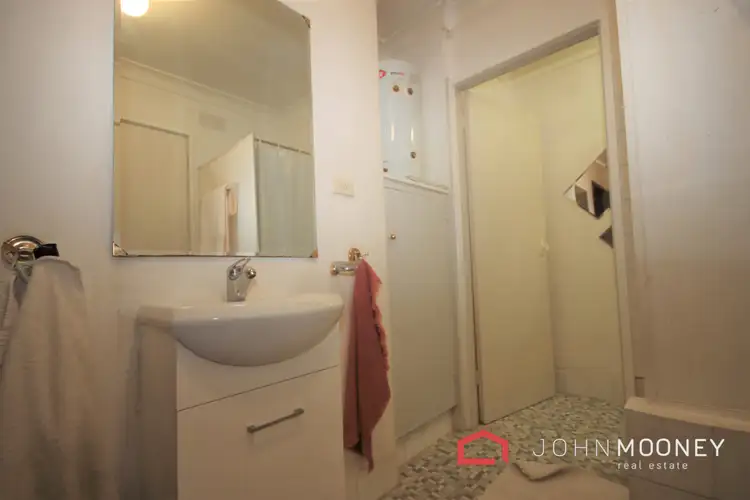 Fifth view of Homely unit listing, 5/8-10 Willow Street, Kooringal NSW 2650