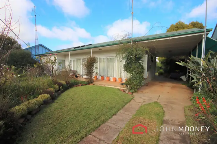 30 Ferrier Street, Lockhart NSW 2656