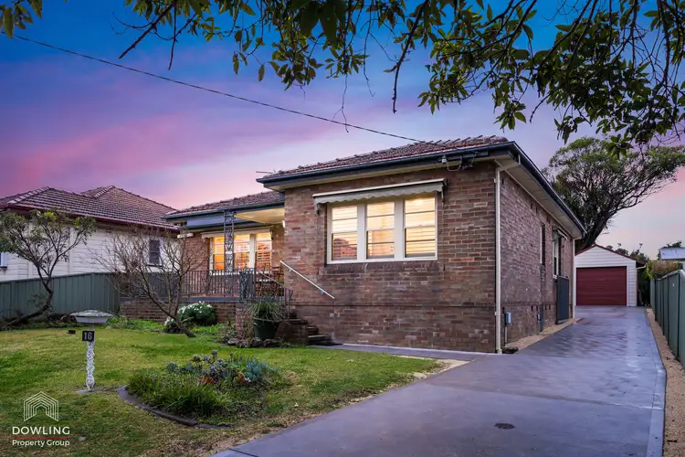 16 Norris Avenue, Mayfield West NSW 2304