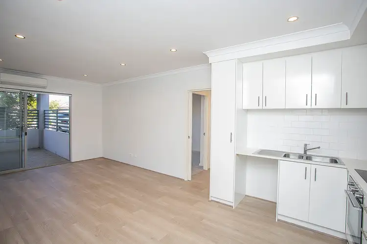 1/165 Williamson Avenue, Cloverdale WA 6105