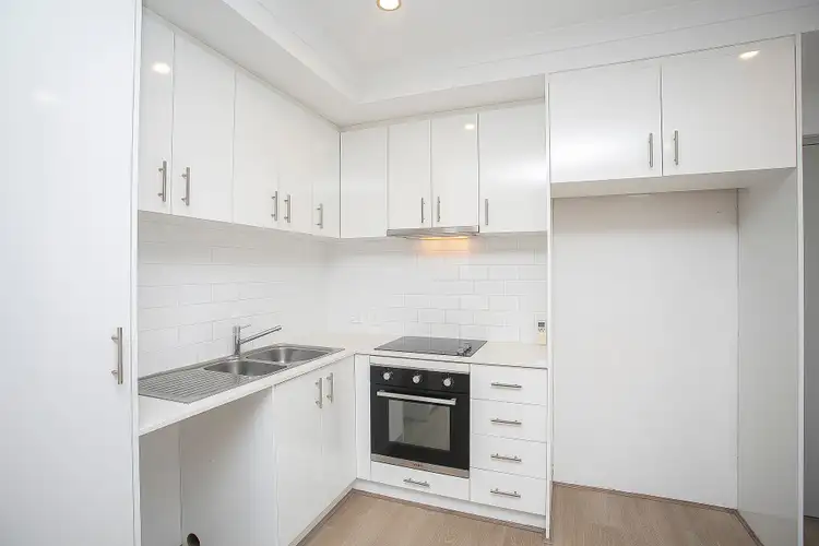 Fourth view of Homely unit listing, 1/165 Williamson Avenue, Cloverdale WA 6105