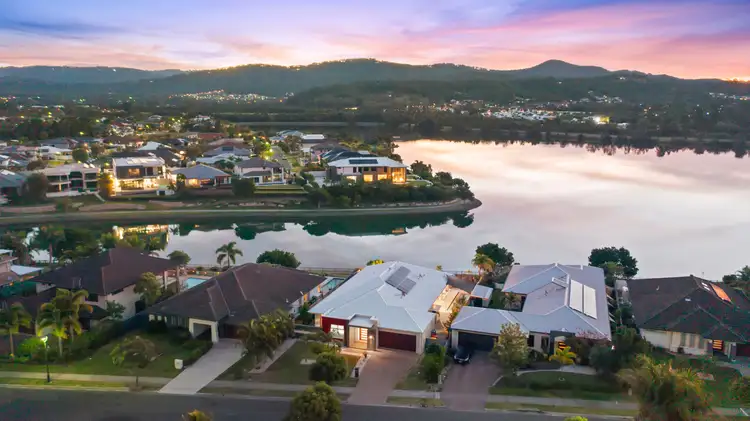 18 Rushcutter Avenue, Oxenford QLD 4210
