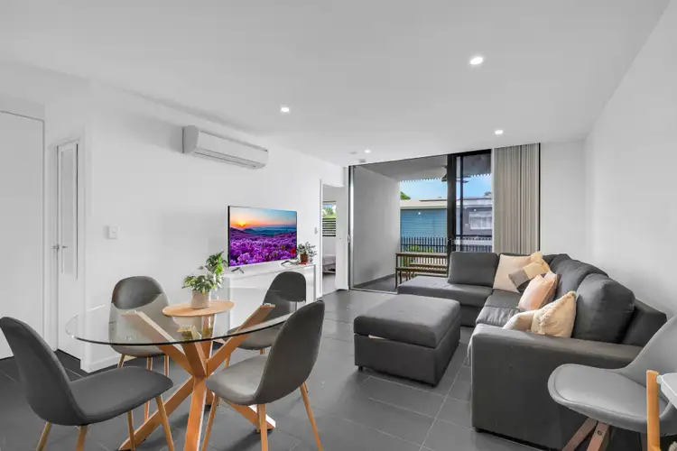 104/6 Lawson Street, Hawthorne QLD 4171