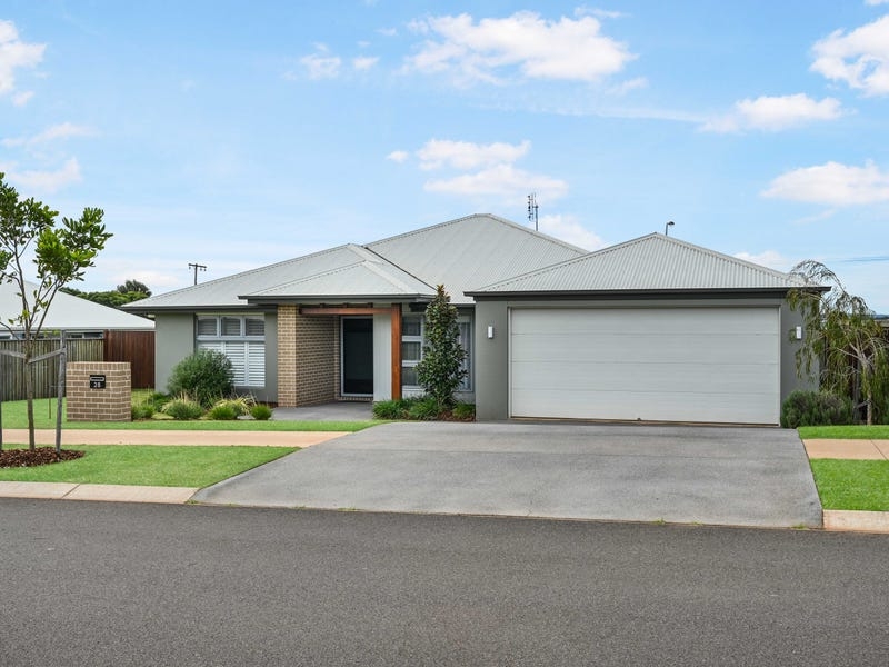 Second view of Homely house listing, 28 Webcke Crescent, Kleinton QLD 4352