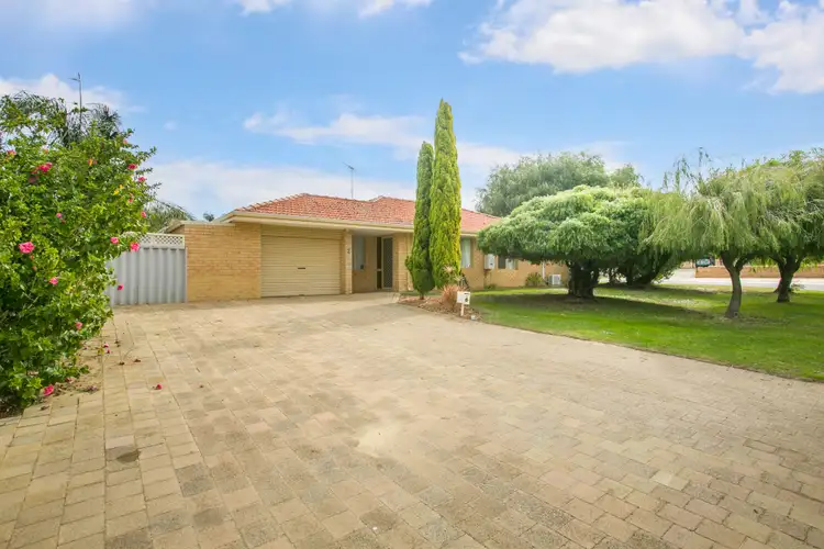 Fifth view of Homely house listing, 2 Josephine Way, Alexander Heights WA 6064