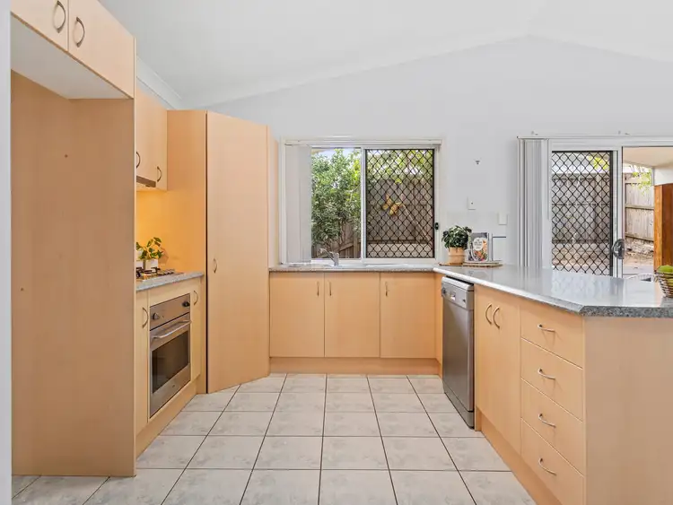 Sixth view of Homely house listing, 31 Uluru Place, Forest Lake QLD 4078