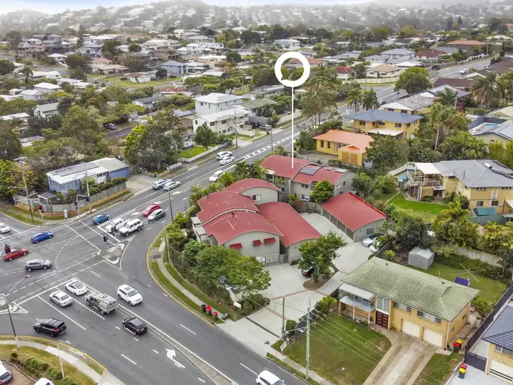 Main view of Homely townhouse listing, 2/188 Broadwater Road, Mansfield QLD 4122