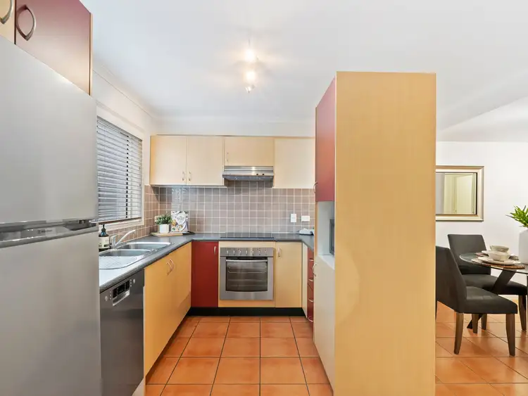 Fifth view of Homely townhouse listing, 2/188 Broadwater Road, Mansfield QLD 4122