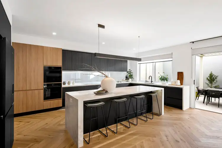 Sixth view of Homely house listing, 37 Primula Boulevard, Gowanbrae VIC 3043