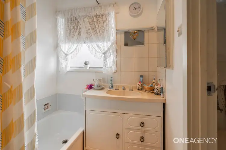 Fourth view of Homely house listing, 2/18 Mark Street, Hillcrest TAS 7320