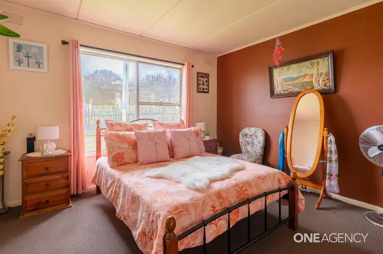 Fifth view of Homely house listing, 2/18 Mark Street, Hillcrest TAS 7320