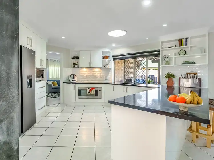 Sixth view of Homely house listing, 15 Karina Court, Urangan QLD 4655