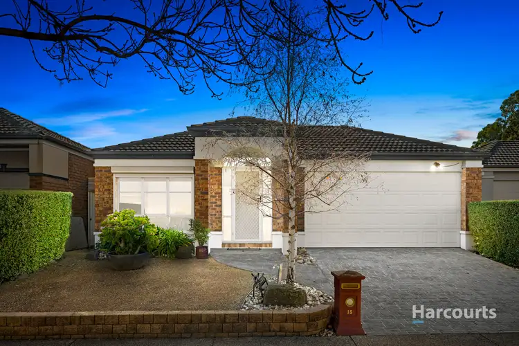 15 Lauricella Place, Caroline Springs VIC 3023