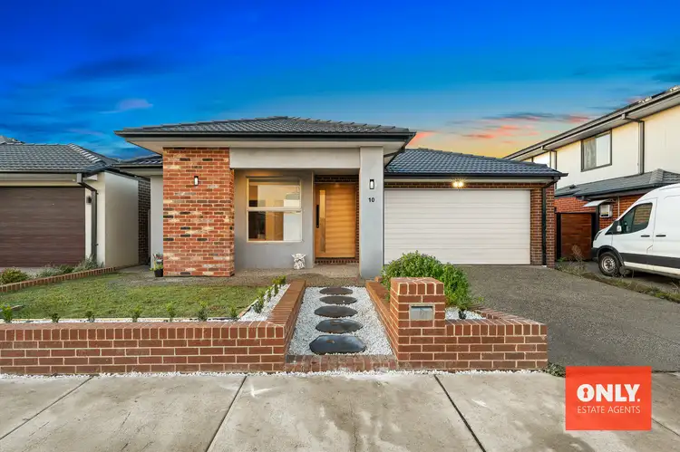 10 Damice Street, Clyde North VIC 3978