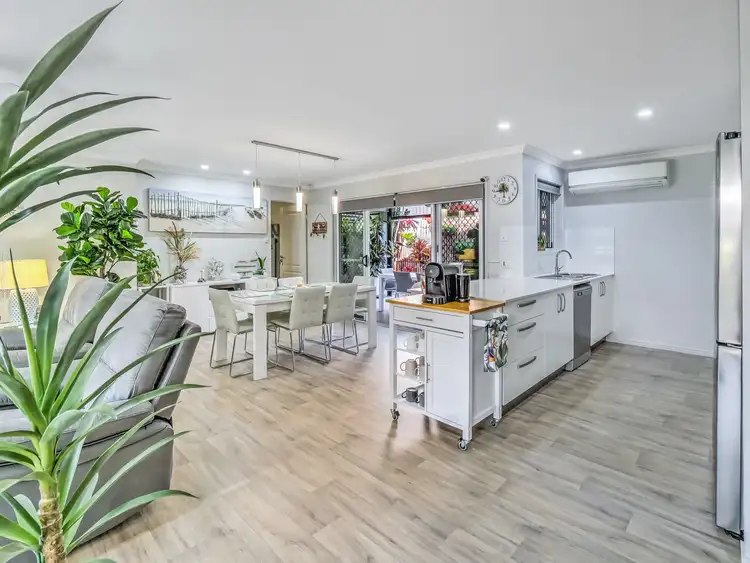 Fifth view of Homely house listing, 2/3 Bronte Place, Urraween QLD 4655