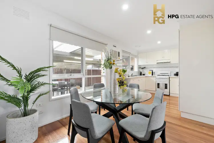 Fifth view of Homely house listing, 10 Bickford Close, Tullamarine VIC 3043
