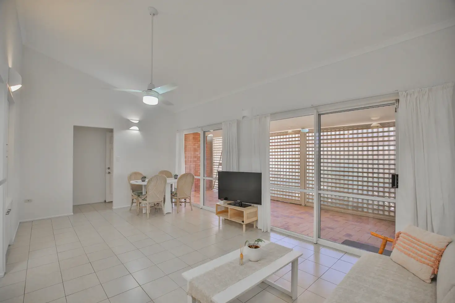 Main view of Homely unit listing, 5/15 Thabeban Street, Avenell Heights QLD 4670
