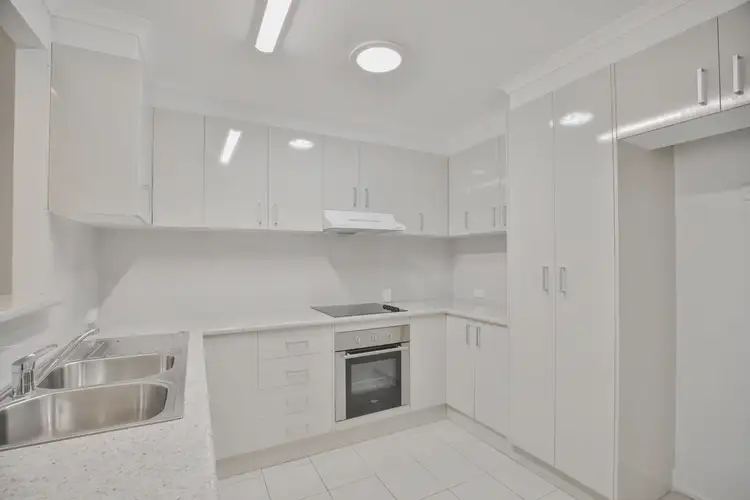 Second view of Homely unit listing, 5/15 Thabeban Street, Avenell Heights QLD 4670