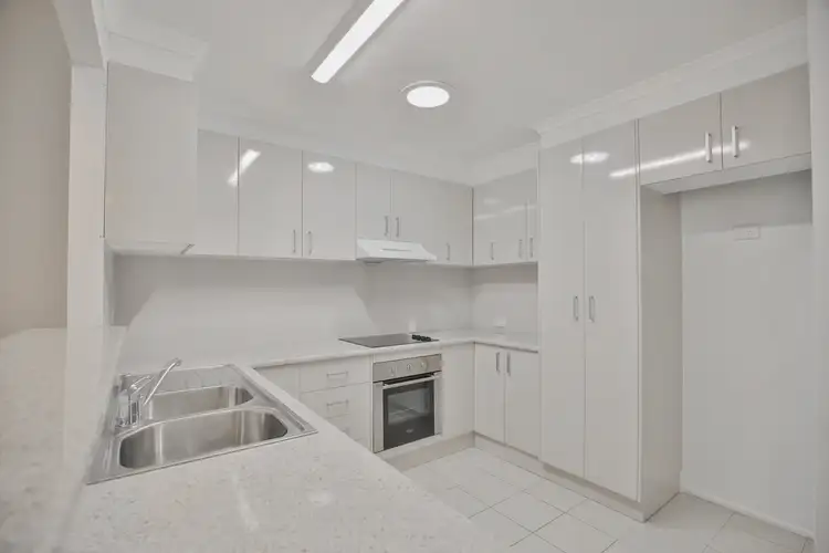 Sixth view of Homely unit listing, 5/15 Thabeban Street, Avenell Heights QLD 4670