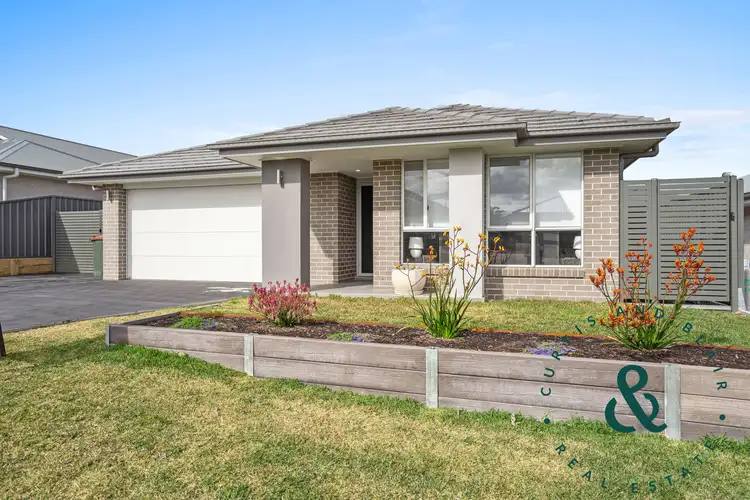 8 Kingaroy Street, Medowie NSW 2318