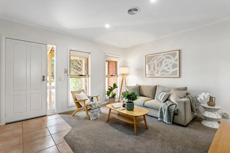 1/10 Omar Street, Maidstone VIC 3012