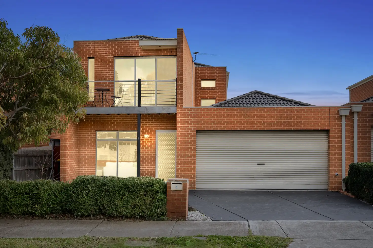 Main view of Homely townhouse listing, 5 Marsh Mays Road, Cairnlea VIC 3023