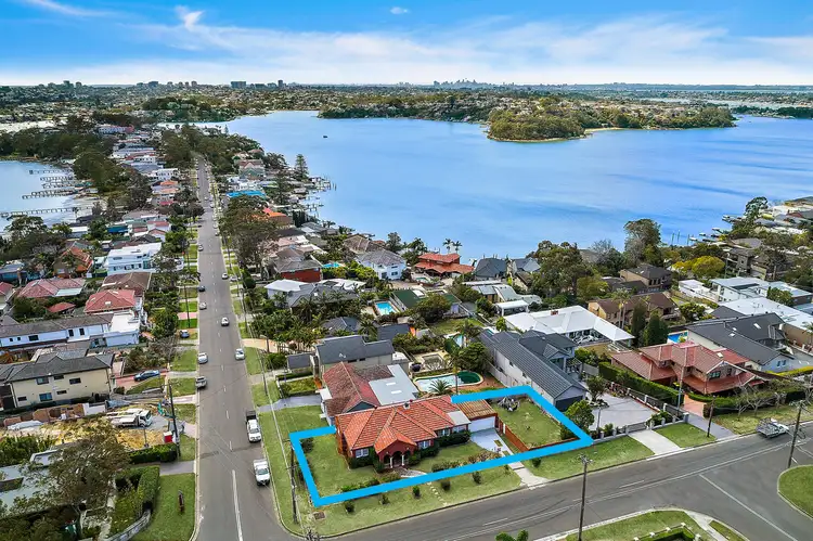 162 Kangaroo Point Road, Kangaroo Point NSW 2224