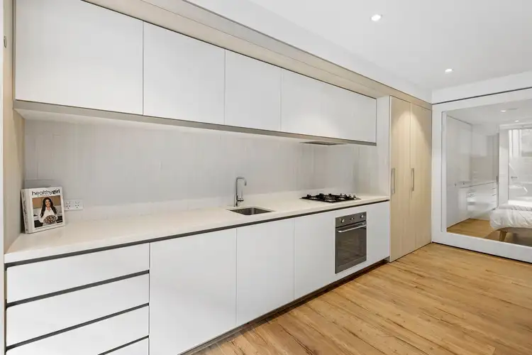Fifth view of Homely apartment listing, 3/26 Leonard Crescent, Ascot Vale VIC 3032