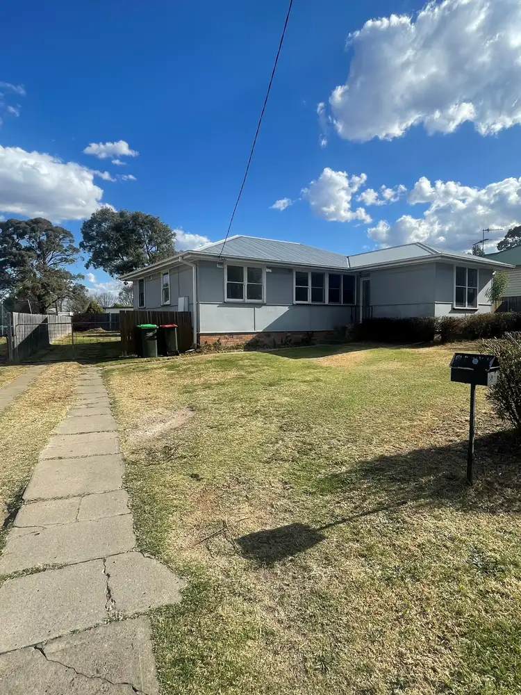 4 Jones Avenue, Armidale NSW 2350