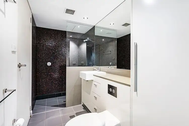 Third view of Homely apartment listing, 303/29 Commonwealth Street, Sydney NSW 2000