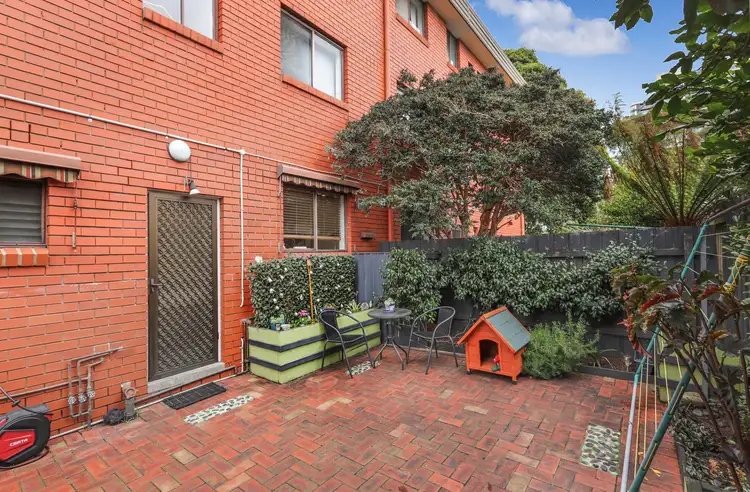 Main view of Homely unit listing, 2/18-20 Taylor Street, Moonee Ponds VIC 3039