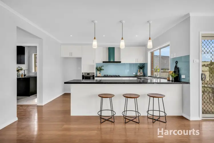 Sixth view of Homely house listing, 2 Mallebush Avenue, Cairnlea VIC 3023