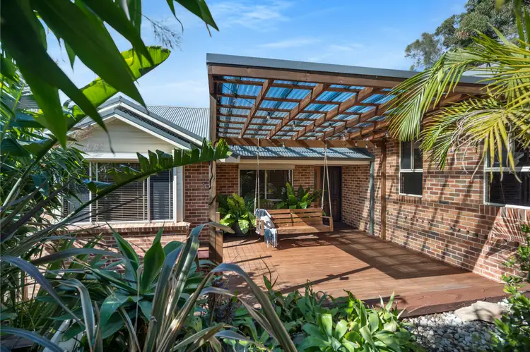 15 Deenyi Close, Cordeaux Heights NSW 2526