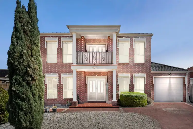 4 Oakbank Court, Roxburgh Park VIC 3064