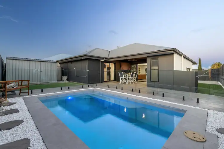 125 Adrian Circuit, Nirimba QLD 4551