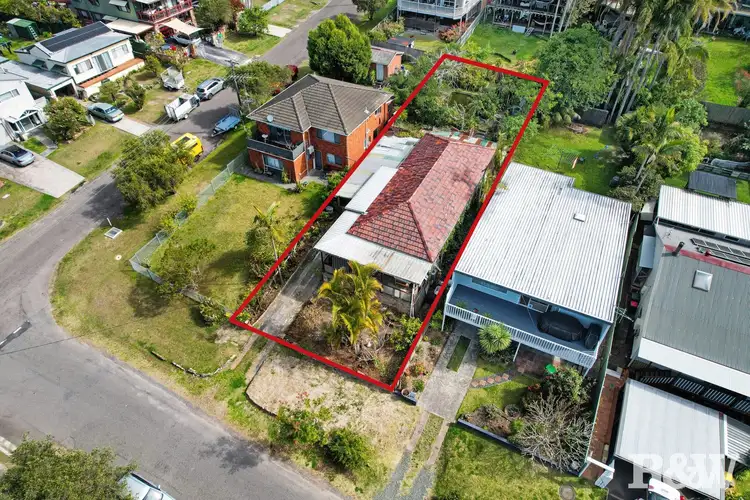 Second view of Homely house listing, 31 Nioka Avenue, Point Clare NSW 2250