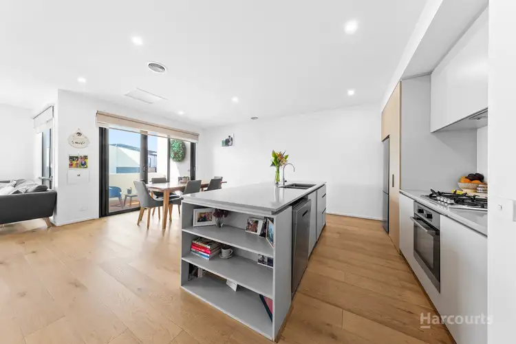 Fifth view of Homely townhouse listing, 8 Montgomery Court, St Albans VIC 3021