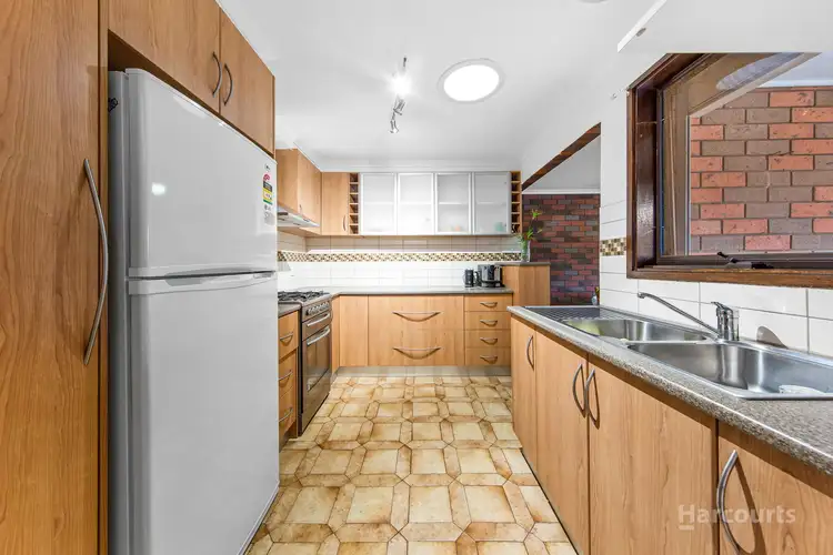 Sixth view of Homely house listing, 2 Clarice Close, St Albans VIC 3021