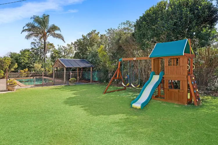 2 Forestville Avenue, Forestville NSW 2087