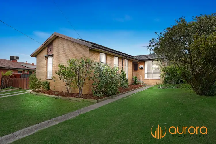 13 Village Drive, Hampton Park VIC 3976