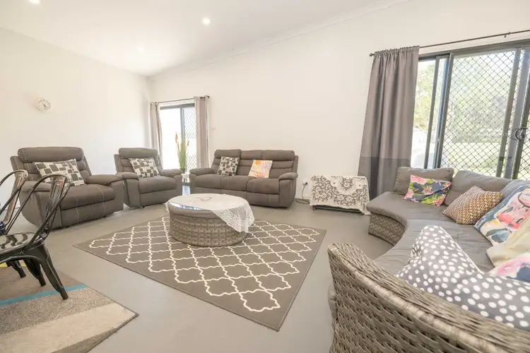 20 Murringo Street, Young NSW 2594
