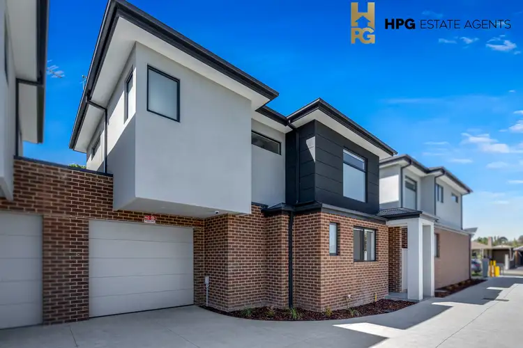 2/11 Eumarella Street, Tullamarine VIC 3043