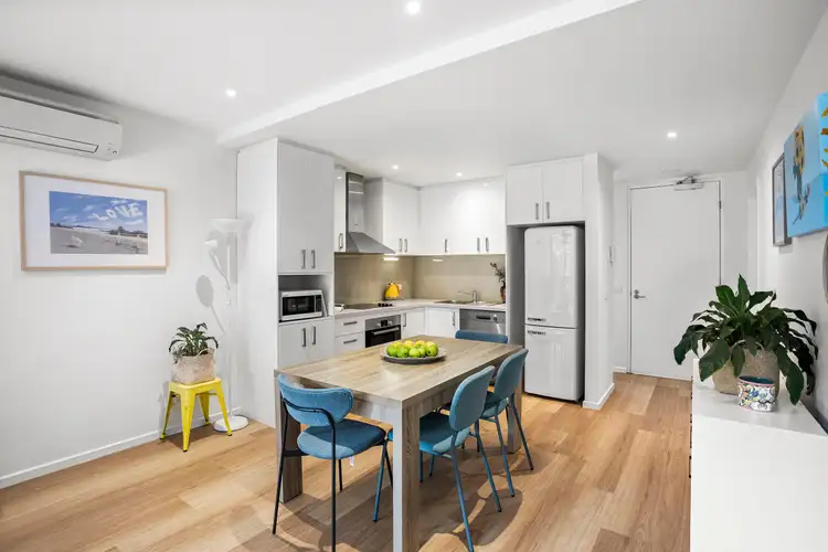 Fourth view of Homely apartment listing, 6/13 Winifred Street, Essendon VIC 3040
