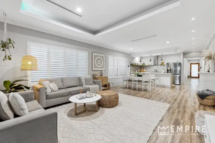14 Yindi Way, Lake Coogee WA 6166