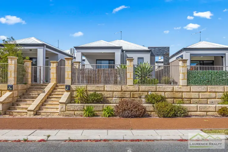 2/2 Fowey Loop, Mindarie WA 6030