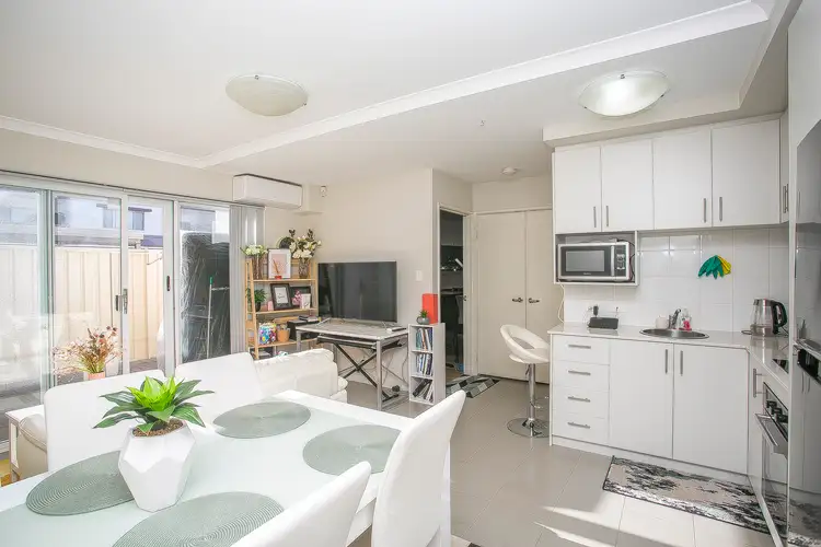 5/1 Spring Avenue, Midland WA 6056
