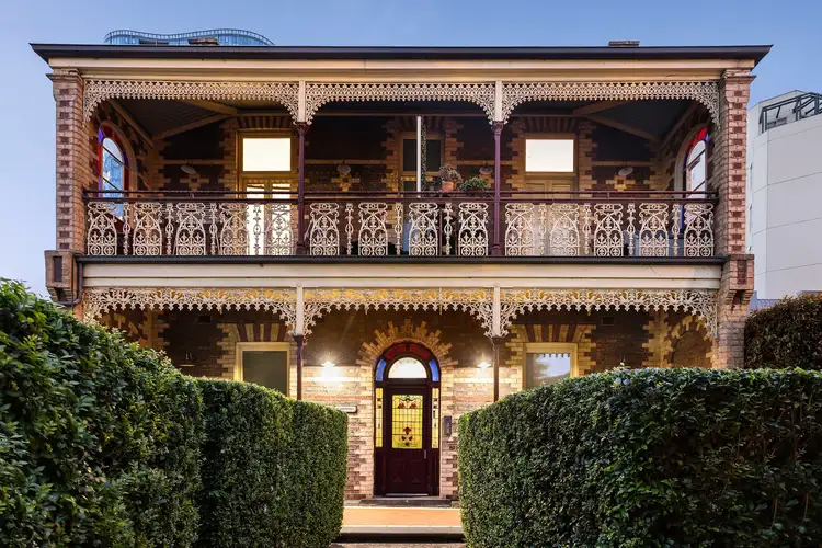 689 Mt Alexander Road