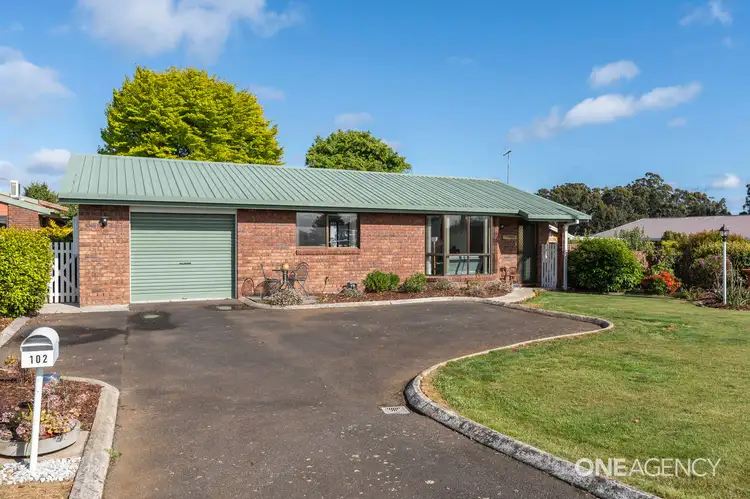 102 South Road, Penguin TAS 7316