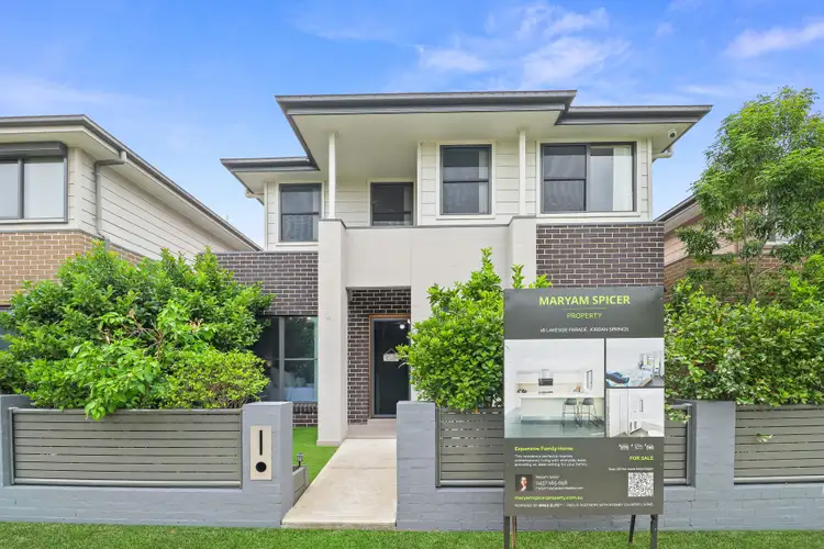 18 Lakeside Parade, Jordan Springs NSW 2747